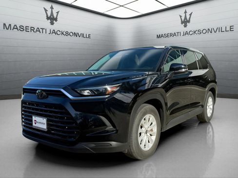 Used 2024 Toyota Grand Highlander XLE image 9