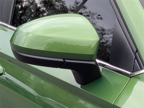 New 2026 Volkswagen Taos SE image 10