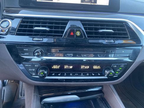 Used 2018 BMW M550i xDrive image 17