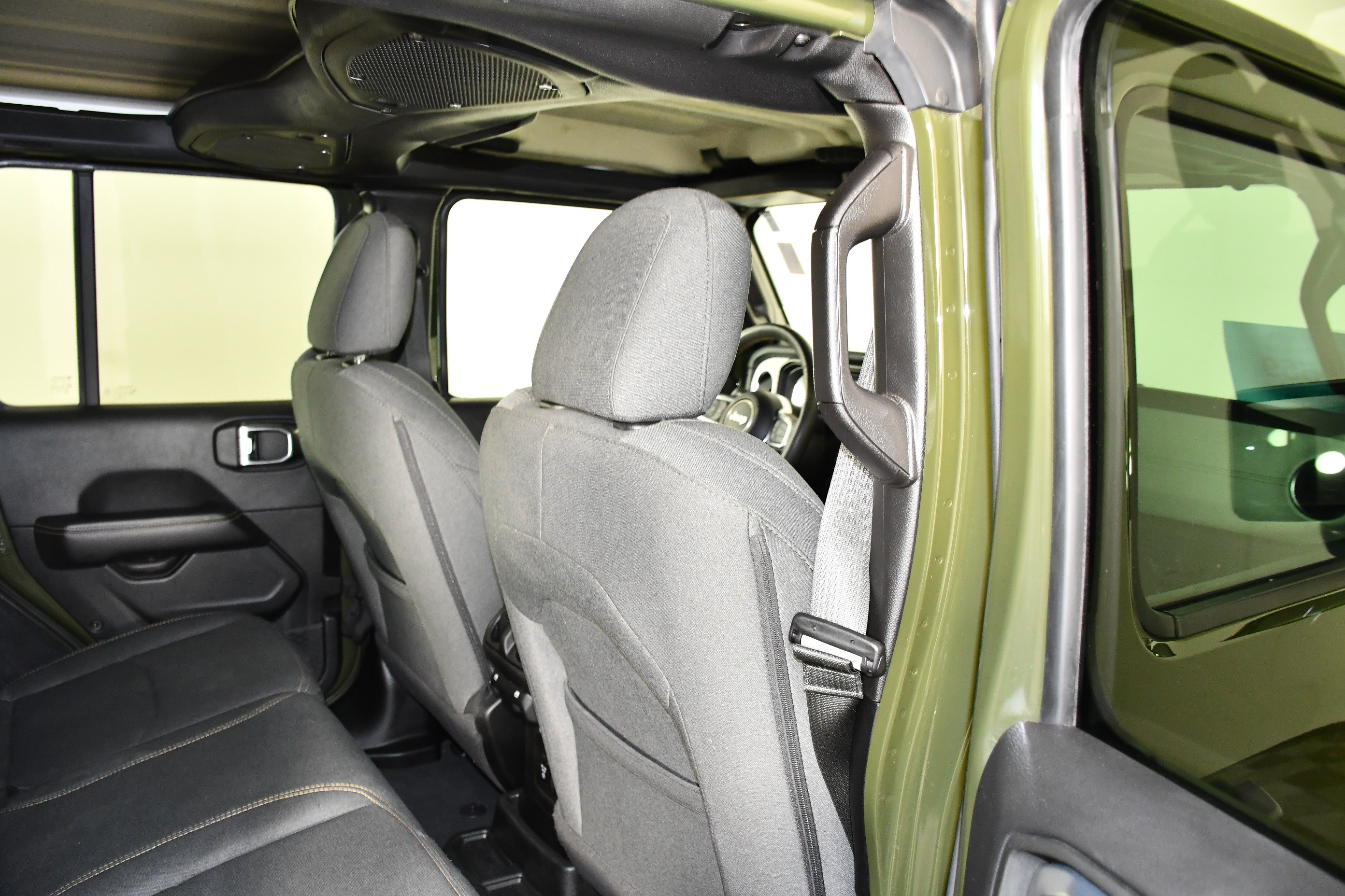 Used 2024 Jeep Wrangler Unlimited Sahara AWD/4WD image 44