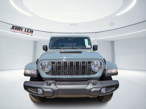 New 2025 Jeep Gladiator Sport image 7