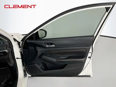 Used 2022 Nissan Altima 2.5 SR FWD image 34