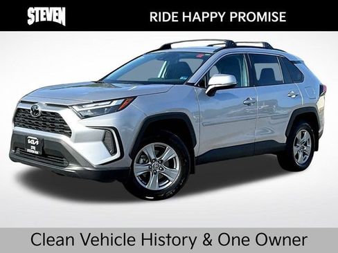 Used 2024 Toyota RAV4 XLE AWD/4WD image 3