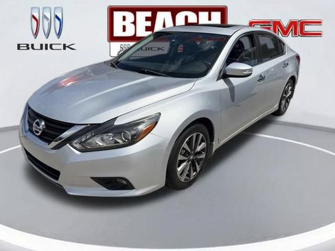 Used 2016 Nissan Altima 2.5 SL w/ 2.5 Technology w/LED Package FWD image 4