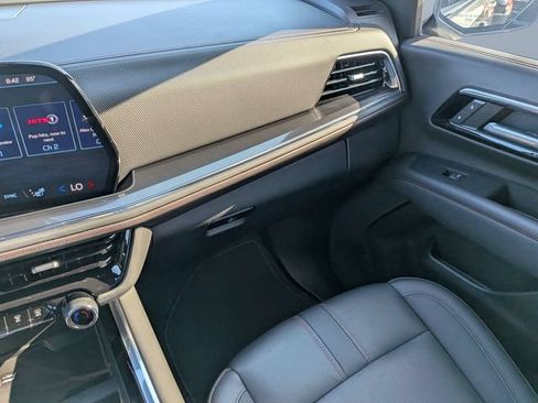 Used 2025 Chevrolet Tahoe RST RWD image 17