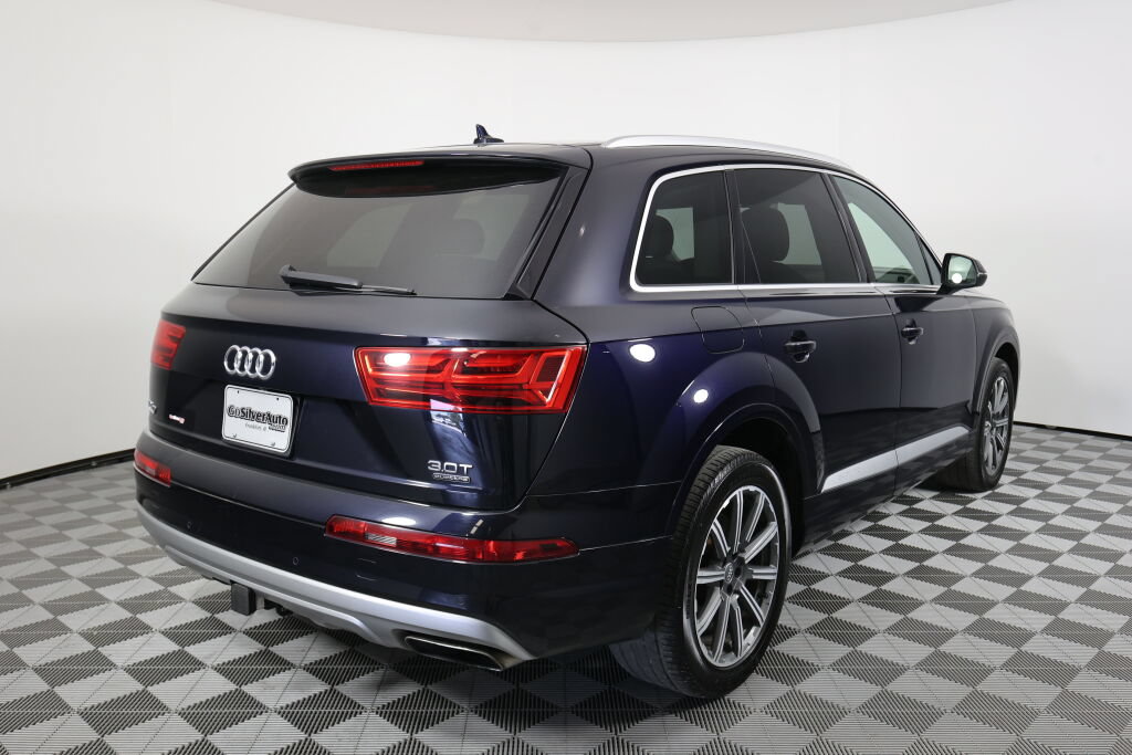 Used 2017 Audi Q7 3.0T Premium Plus w/ Premium Plus Package AWD/4WD image 2