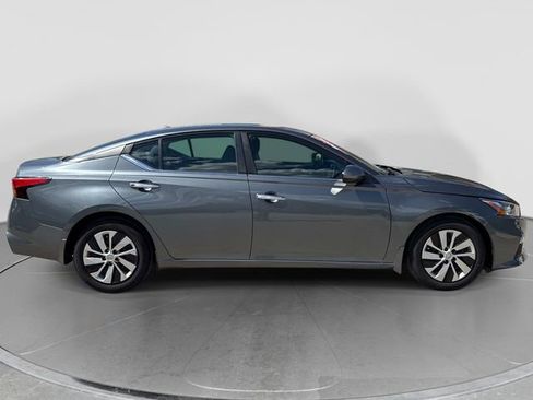 Used 2020 Nissan Altima 2.5 S image 2