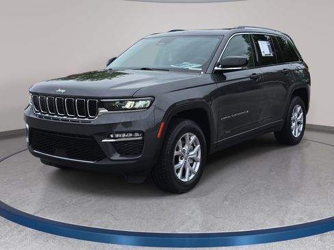 Used 2022 Jeep Grand Cherokee Limited RWD image 1