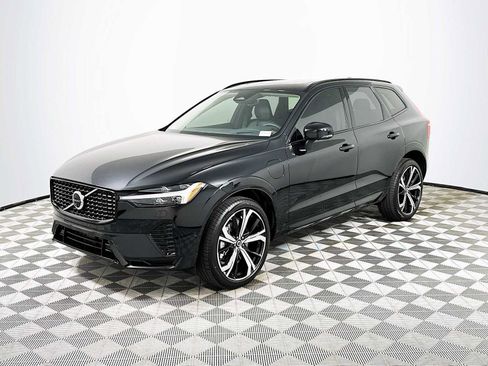 Certified 2025 Volvo XC60 T8 Ultra w/ Protection Package Premier image 3