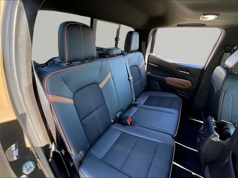 Used 2023 GMC Canyon AT4 AWD/4WD image 17