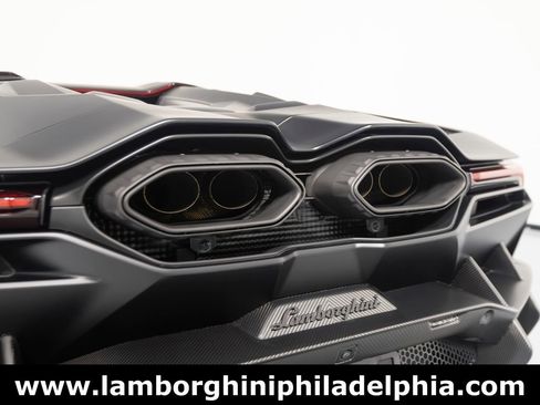 Used 2024 Lamborghini Revuelto AWD/4WD image 51