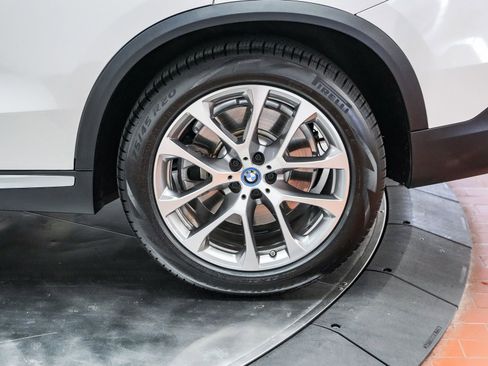 Certified 2025 BMW X5 xDrive50e w/ Executive Package image 11