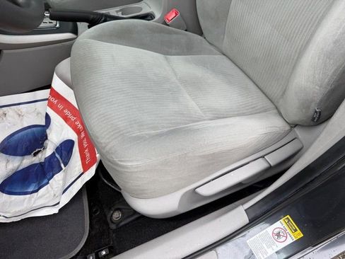 Used 2010 Toyota Corolla LE FWD image 17