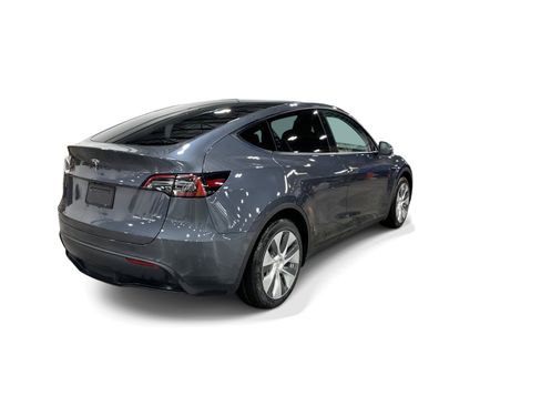 Certified 2023 Tesla Model Y Long Range AWD/4WD image 6