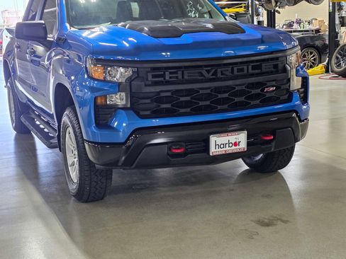 Used 2024 Chevrolet Silverado 1500 Custom Trail Boss w/ LPO, Dark Essentials Package AWD/4WD image 8