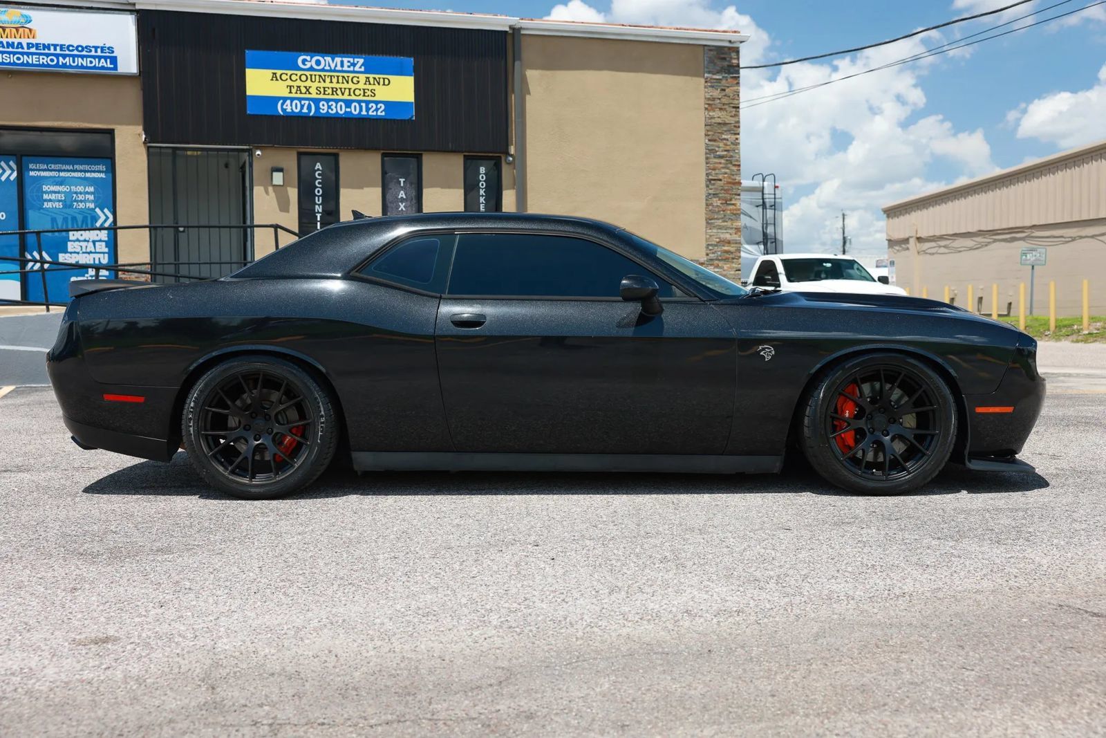 Used 2015 Dodge Challenger SRT Hellcat RWD image 7
