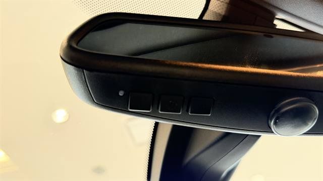 Used 2012 BMW 750i RWD image 79