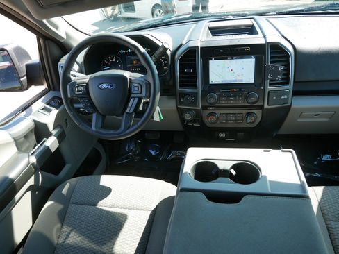 Used 2018 Ford F150 XLT w/ Equipment Group 302A Luxury AWD/4WD image 9