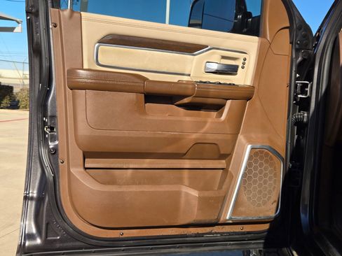 Used 2022 RAM 2500 Laramie image 11