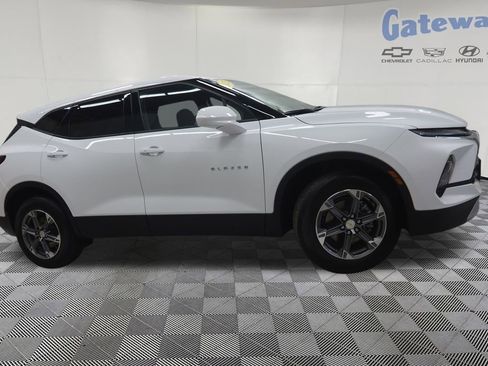 Used 2025 Chevrolet Blazer LT AWD/4WD image 1