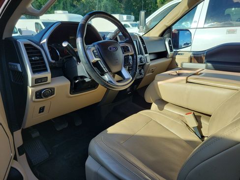 Used 2017 Ford F150 Lariat w/ Equipment Group 501A Mid RWD image 16