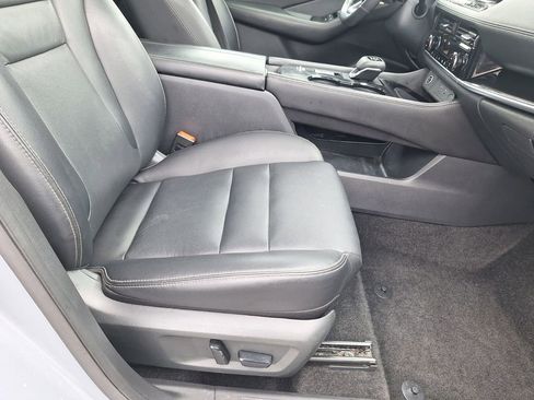 Used 2023 Nissan Rogue SL w/ SL Premium Package FWD image 29
