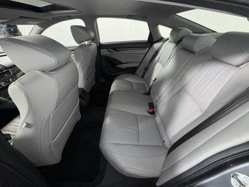 Used 2020 Honda Accord Touring image 25