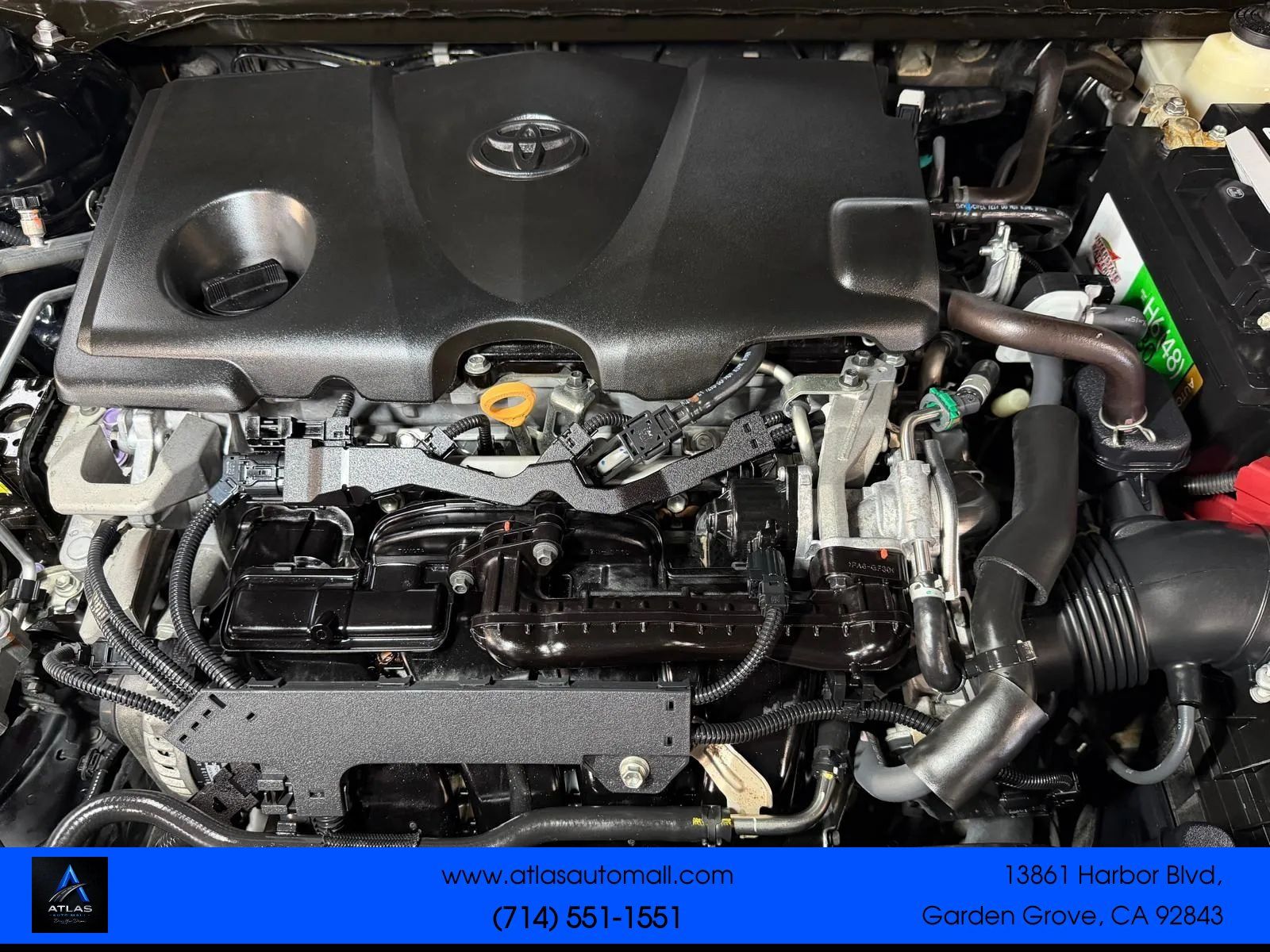 Used 2018 Toyota Camry SE w/ Moonroof Package FWD image 12