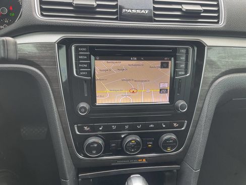 Used 2018 Volkswagen Passat 2.0T SE image 27