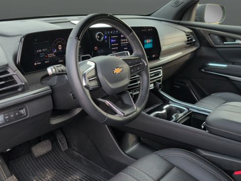 Used 2026 Chevrolet Traverse High Country w/ LPO, Floor Liner Package AWD/4WD image 9