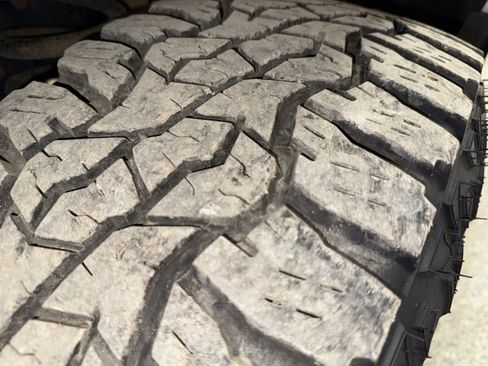 Used 2014 Ford F250 Lariat w/ Lariat Interior Package image 26