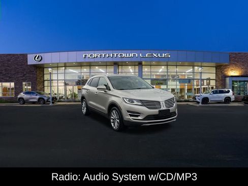 Used 2017 Lincoln MKC Select w/ Select Plus Package image 3