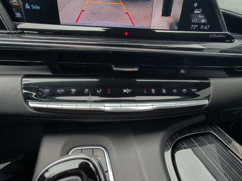 Used 2021 Cadillac Escalade Sport w/ LPO, ONYX Package AWD/4WD image 27