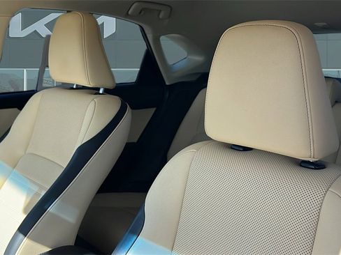 Used 2017 Lexus NX 300h AWD image 13