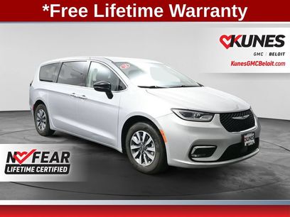 Used 2024 Chrysler Pacifica Limited