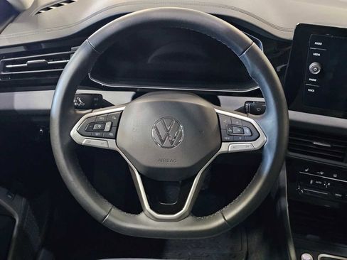 Certified 2025 Volkswagen Jetta SE image 20