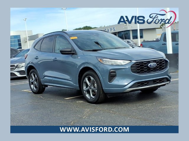 Used 2023 Ford Escape ST-Line w/ Tech Pack #1 AWD/4WD image 1