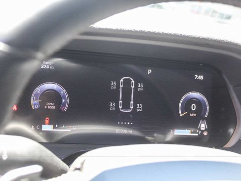 Used 2022 Jeep Grand Cherokee L Limited RWD image 21