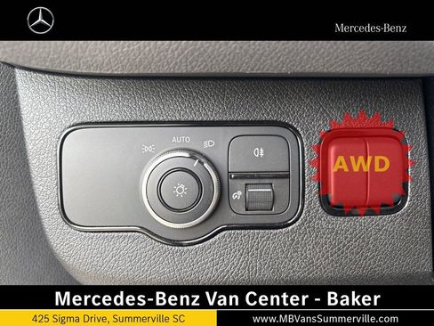 Used 2024 Mercedes-Benz Sprinter 2500 image 41