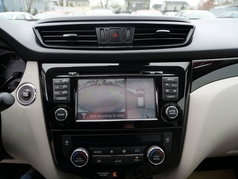 Used 2017 Nissan Rogue Sport SL w/ SL Premium Package AWD/4WD image 13
