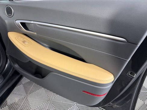 Used 2025 Hyundai Sonata Limited image 37