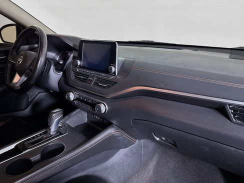 Used 2021 Nissan Altima 2.5 SR FWD image 29