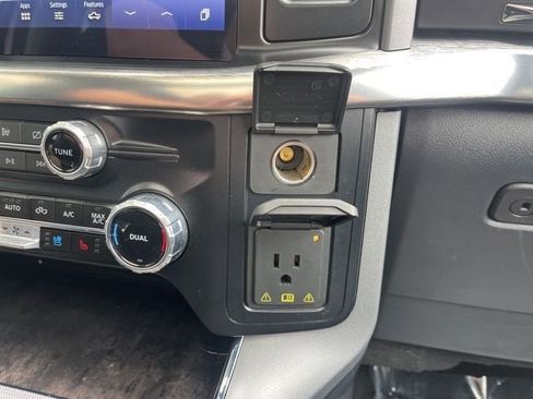 Used 2023 Ford F150 Lariat w/ Trailer Tow Package image 36