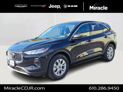 Used 2023 Ford Escape Active image 3