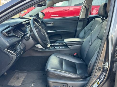 Used 2016 Toyota Avalon XLE Premium image 12