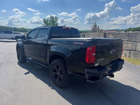 Used 2016 Chevrolet Colorado LT w/ Midnight Edition AWD/4WD image 4