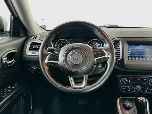 Used 2019 Jeep Compass Latitude w/ Popular Equipment Group AWD/4WD image 17