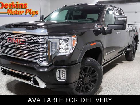 Used 2022 GMC Sierra 2500 Denali w/ Denali Black Diamond Edition AWD/4WD image 1