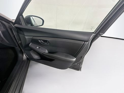 Used 2025 Nissan Sentra S FWD image 30