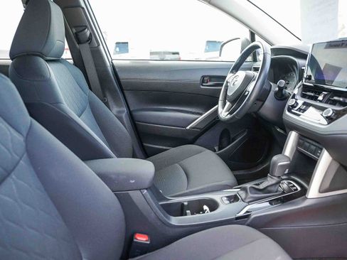 Used 2023 Toyota Corolla Cross LE image 17